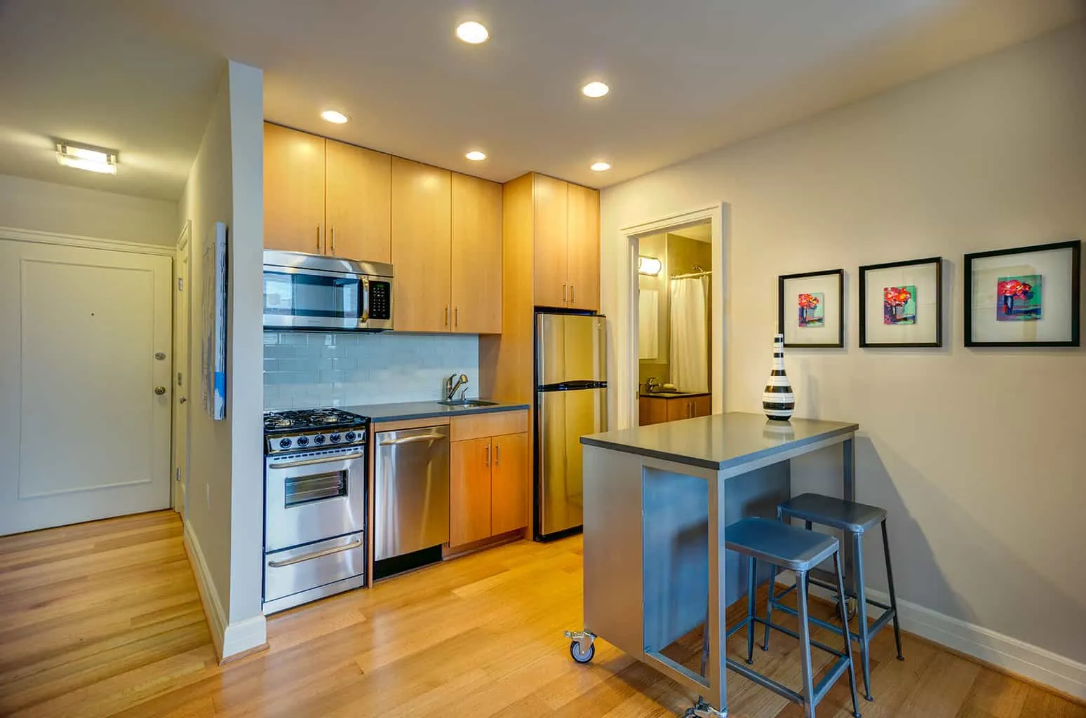 The Sutton Plaza Apartment Kitchen