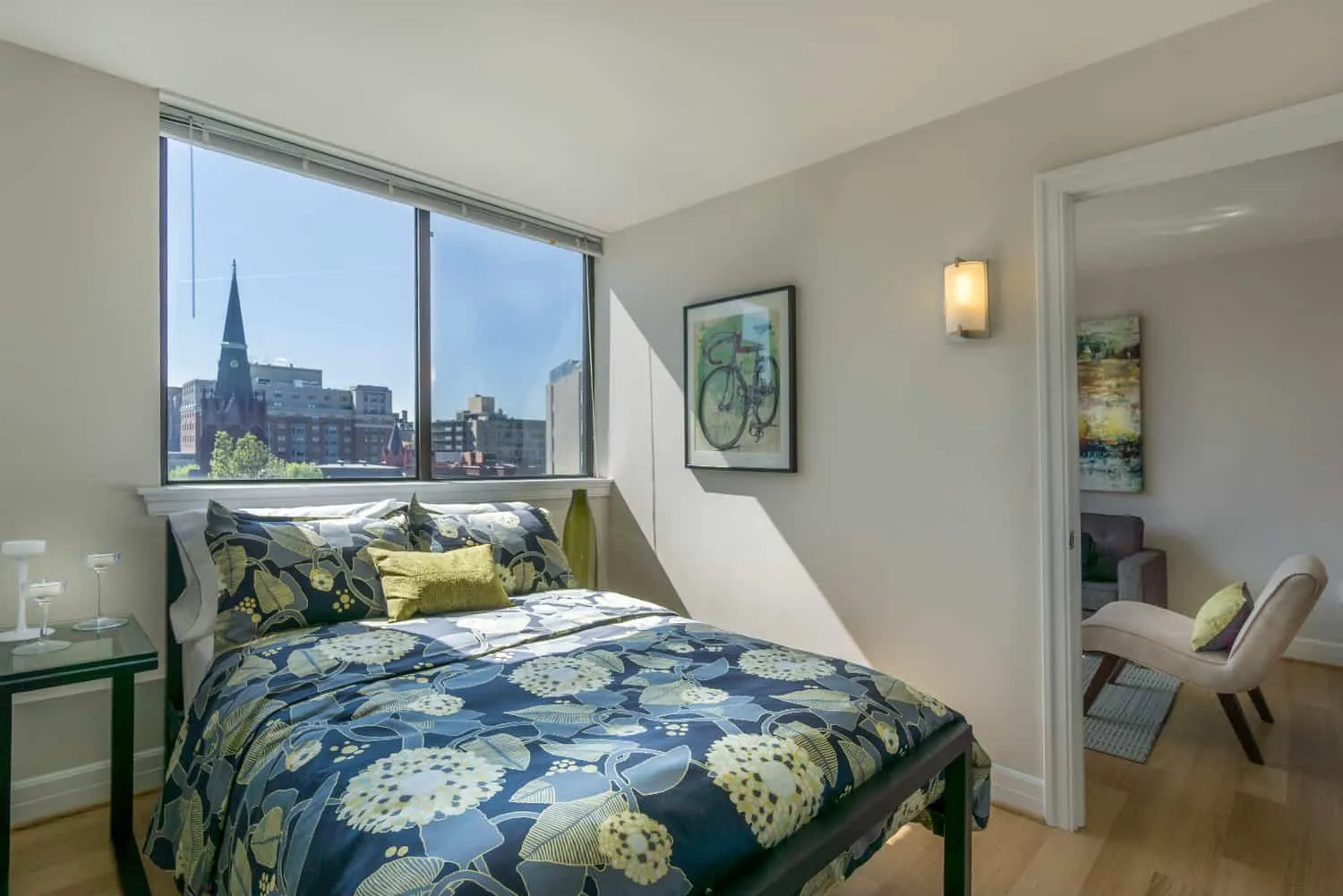 The Sutton Plaza Apartments Bedroom