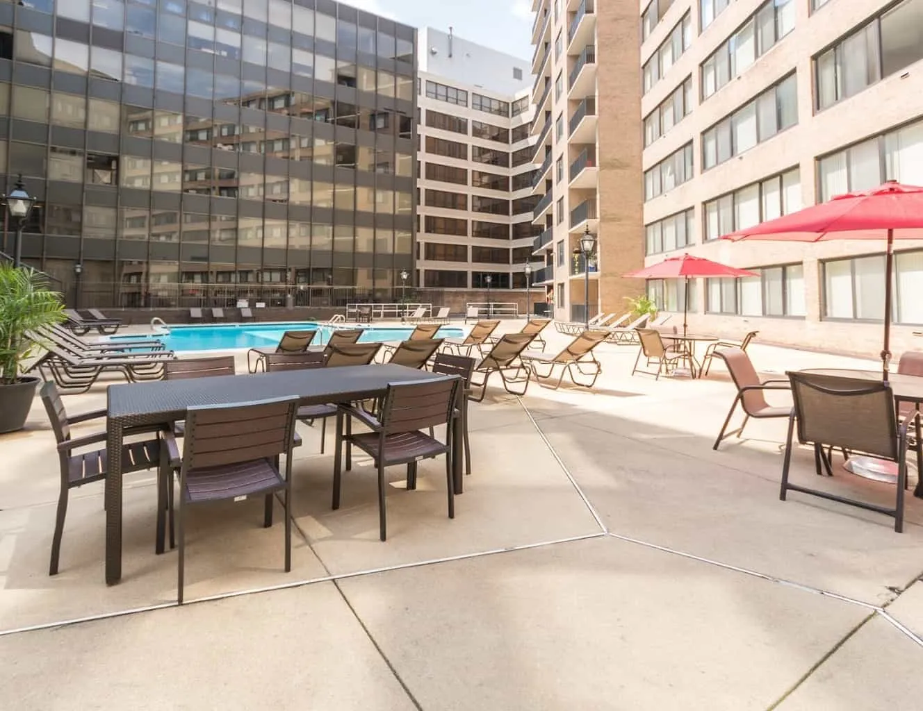 The Hamilton House — Amenities