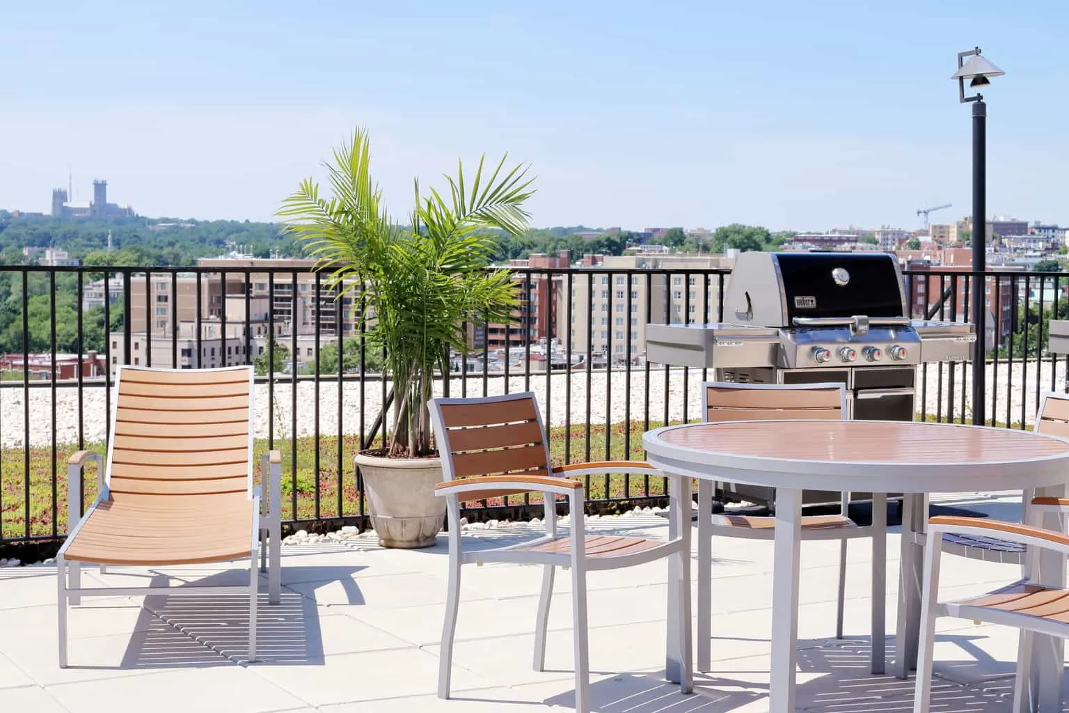 The Hamilton House — Amenities